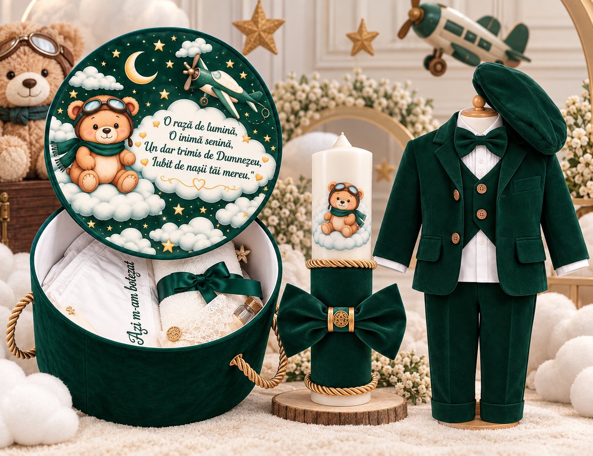 Set botez băiețel verde ursuleț cu norisori( Trusou+ lumânare+ Costum)