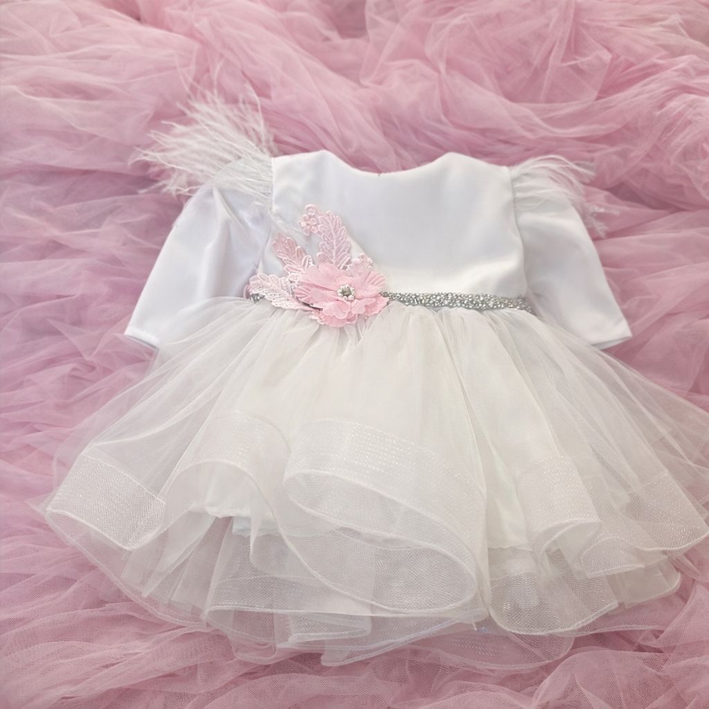 Rochie alba cu flori roz