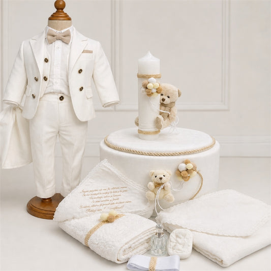 Set botez băiețel alb cu ursuleț ( Costum, Trusou,Lumânare)