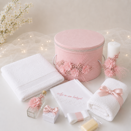Set botez roz pudra floricele (trusou + cutie + lumânare)