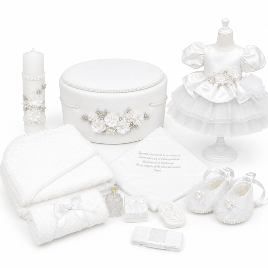 Set botez fetita flori albe ( Trusou+ Cufăr+ Lumânare+ Rochița)