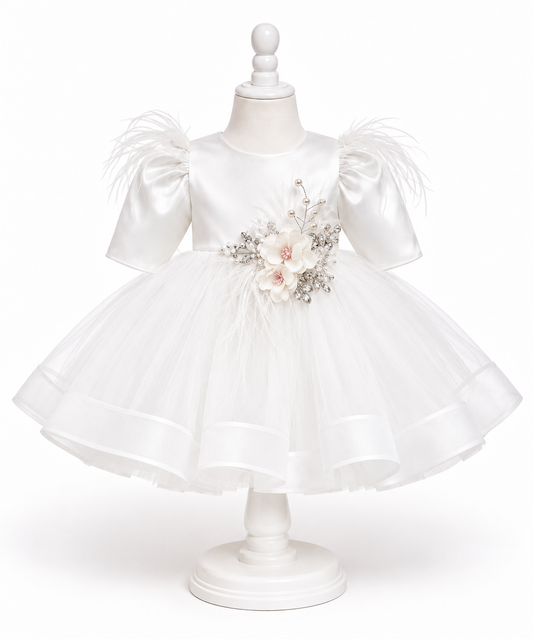 Rochița de botez alba cu floricele din cristal