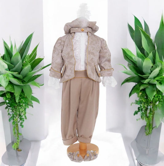 Costum model Prinț Regal crem