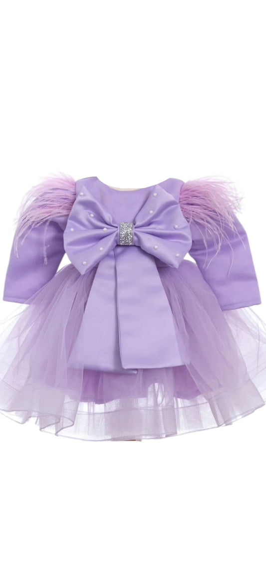 Rochiță violet model cu pene și fundă mare