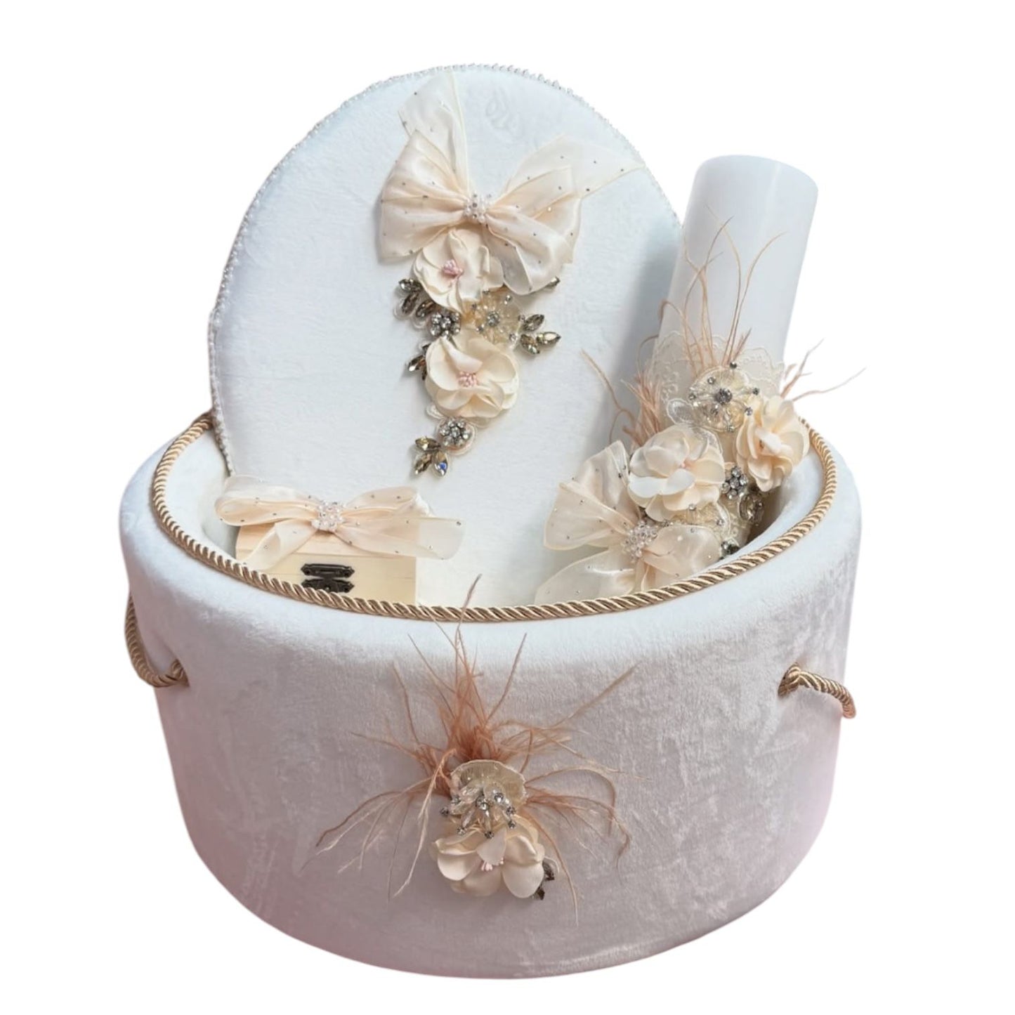 Trusou rotund catifea alb funda si flori