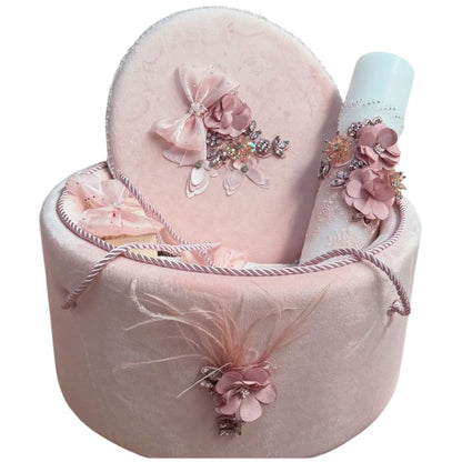 Trusou rotund catifea roz pudra funda si flori