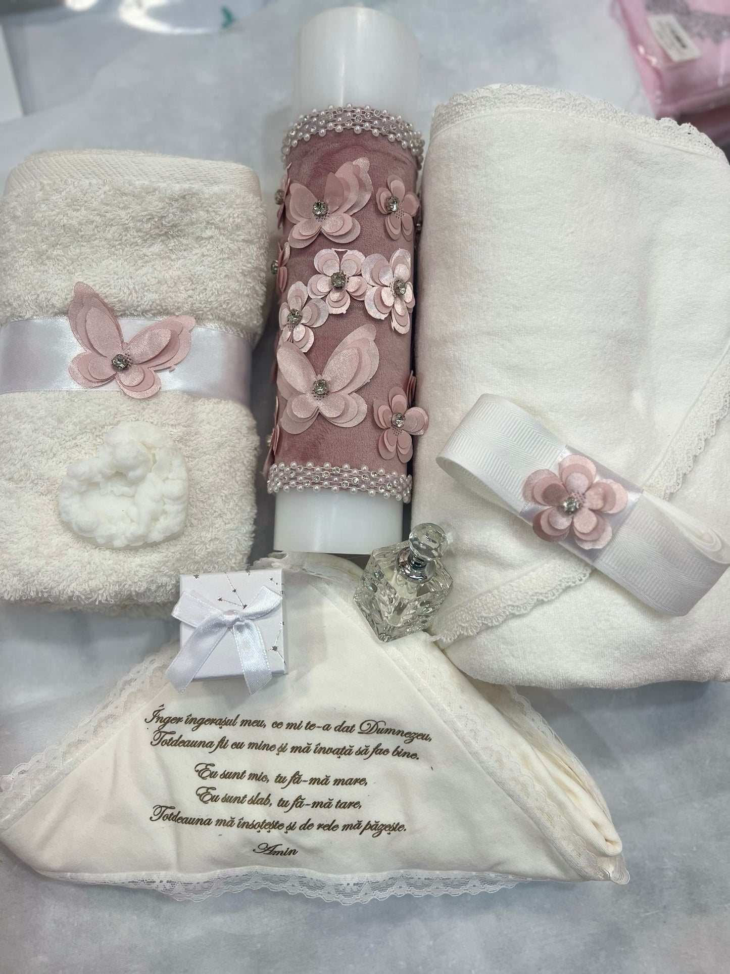 Set botez fetita roz pudra fluturi si flori